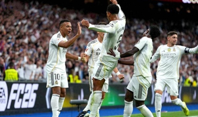 一场4-0，让巴萨落后西甲榜首8分！皇马六连胜，足坛第1人轰235球