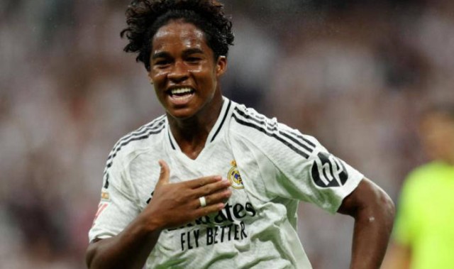 官宣加盟！皇马新大罗亮相法甲赛场，传射俱佳天赋爆发，剑指2026世界杯