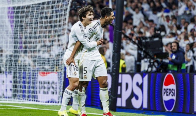 姆巴佩在社交媒体上的强烈信息以及维尼修斯的回应