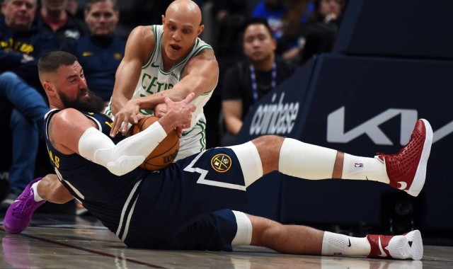 约基奇30+12+6布朗23+11 掘金大胜凯尔特人