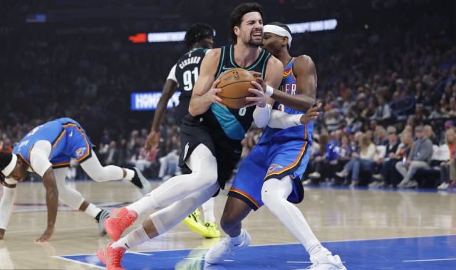 杨瀚森3分5板亚历山大30分 开拓者负雷霆