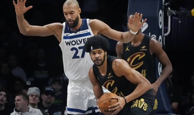 爱德华兹25+7+9兰德尔28+11 森林狼胜骑士