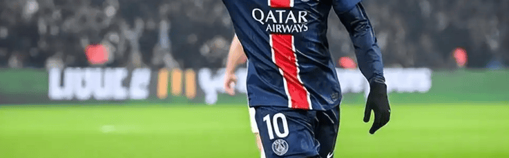 才拿金球要加薪！法甲头牌翻脸，索要梅西级工资，错把机遇当能力