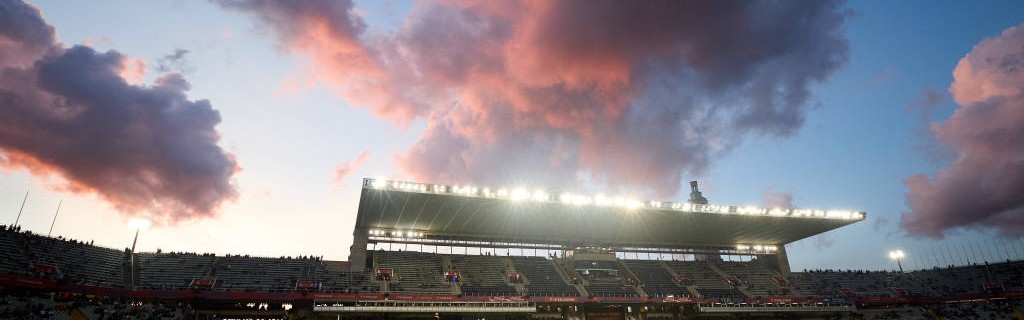 巴塞罗那与法兰克福的欧冠对决：VIP门票已售，球迷文化与安全措施详解