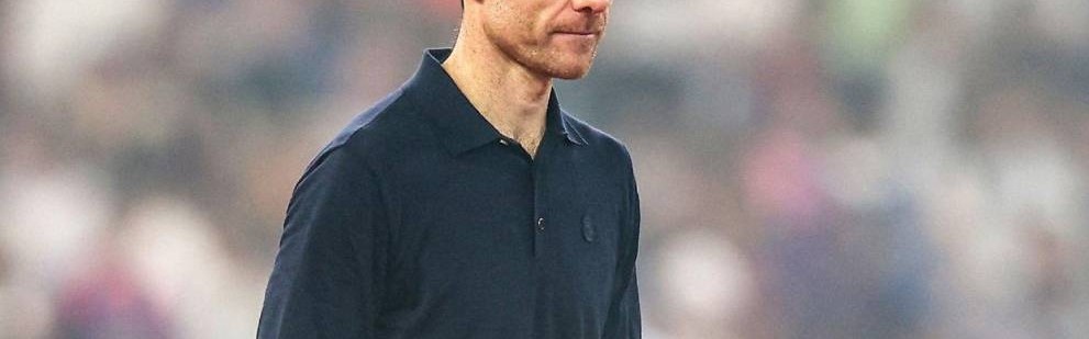 英超5轮不胜仅领先曼联1分，西媒曝利物浦联系阿隆索，斯洛特危险了