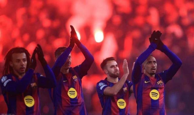 巴萨火力全开！4-2 布拉格斯拉维亚，费尔明双响，莱万破门领跑西甲