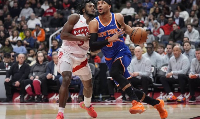 布里奇斯30分唐斯22个篮板 尼克斯大胜猛龙